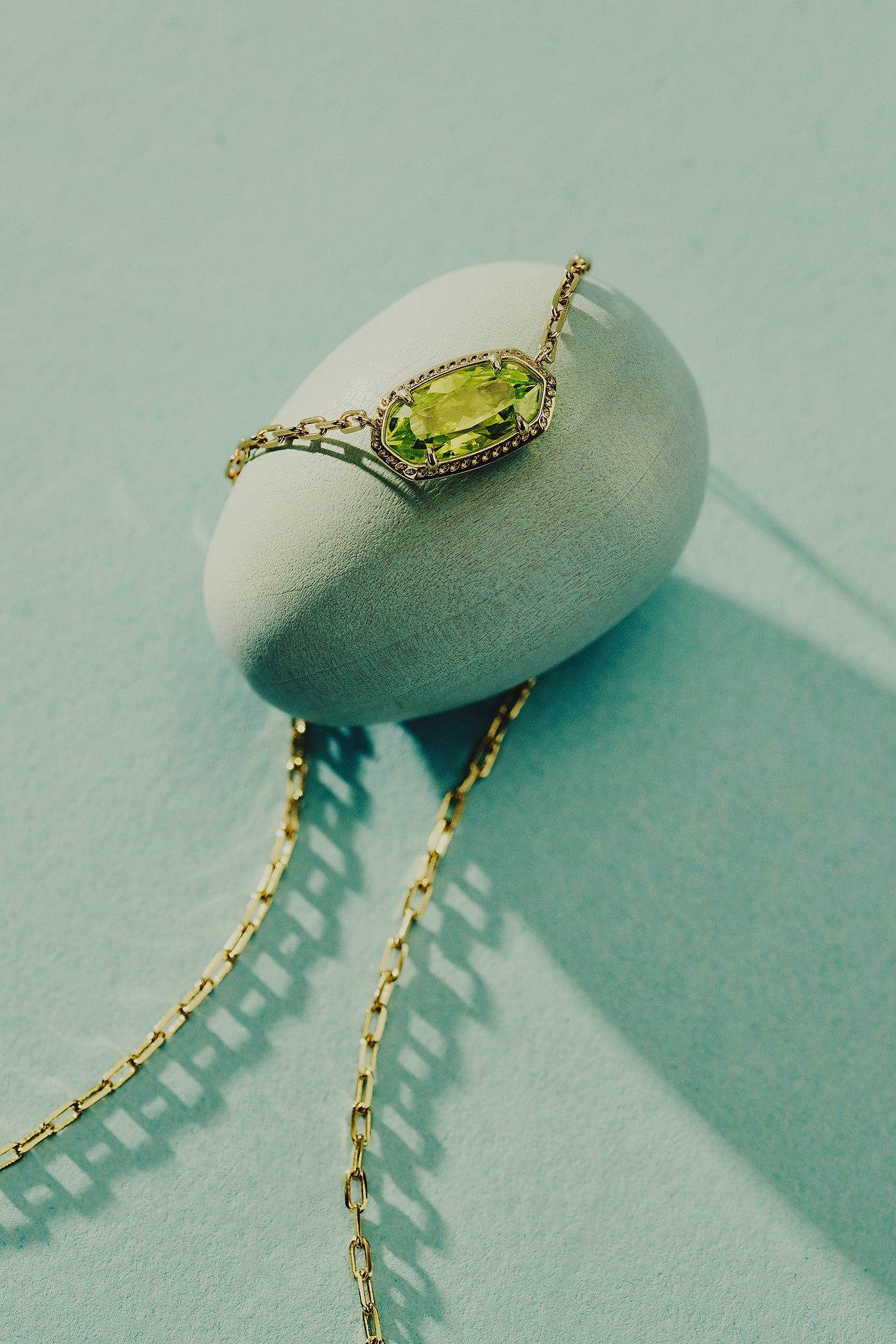 Kendra Scott Elisa Luxe Oval Pendant Necklace in Light Green CZ and Gold Plated