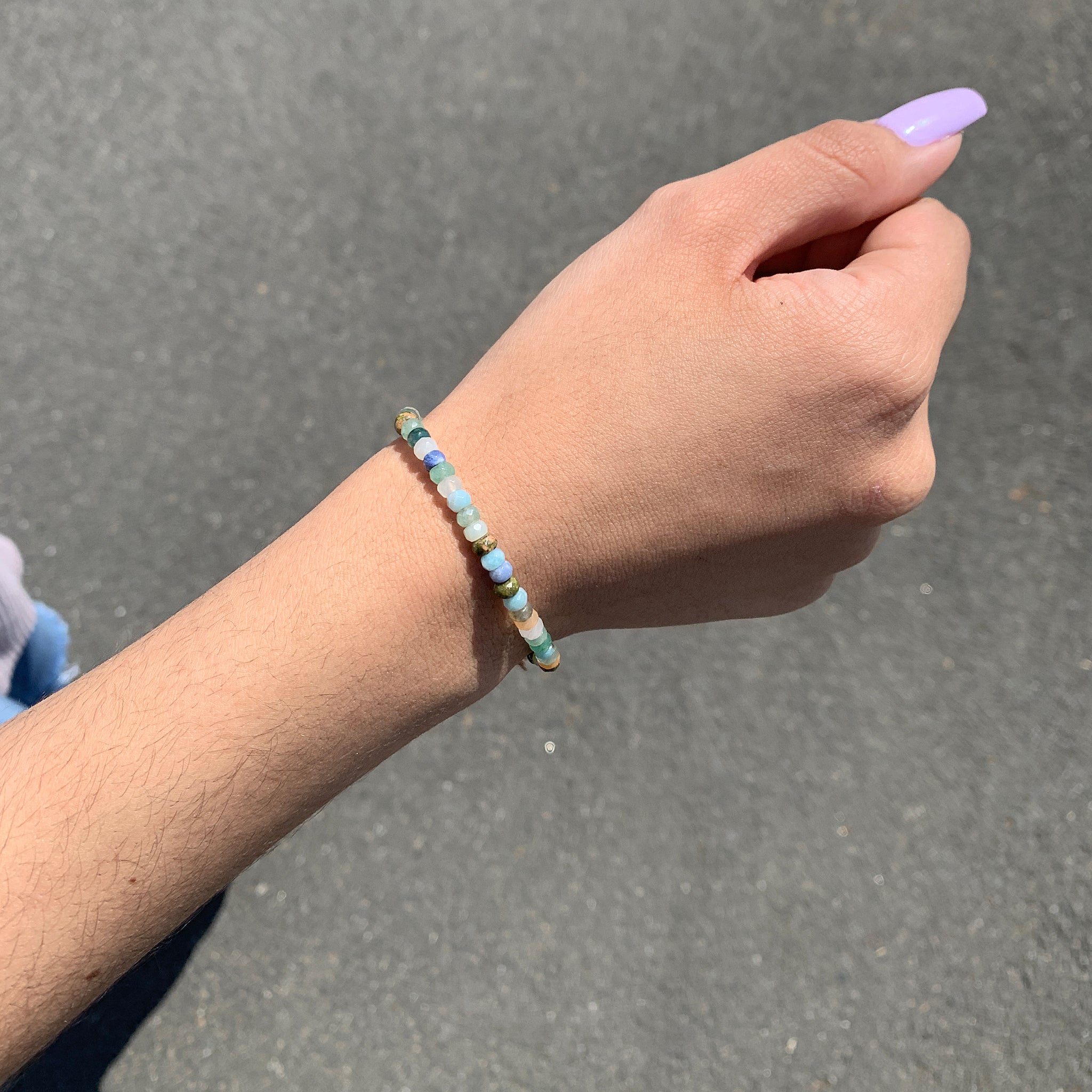 Chan Luu Single Wrap Beaded Bracelet in Multicolor Stones and Gold