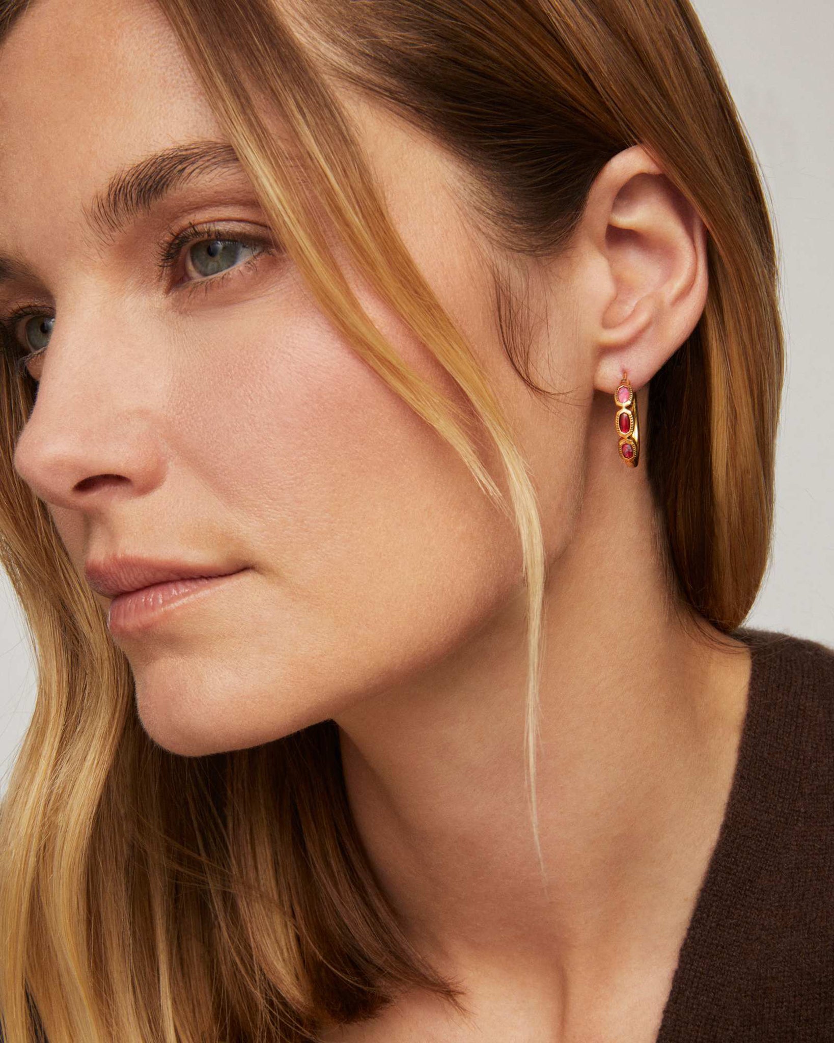 Kendra Scott Mini Elisa Small Hoop Earrings in Pink Mix and Vintage Gold