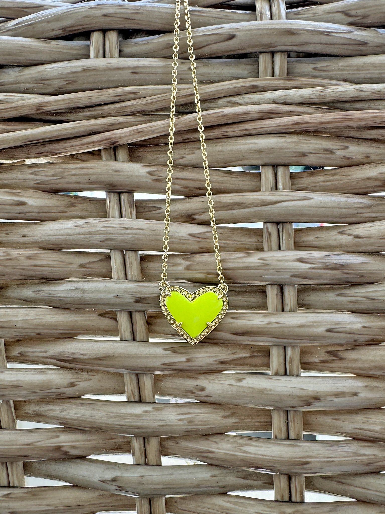 Kendra Scott Ari Heart Pendant Necklace in Chartreuse Yellow Magnesite and Gold