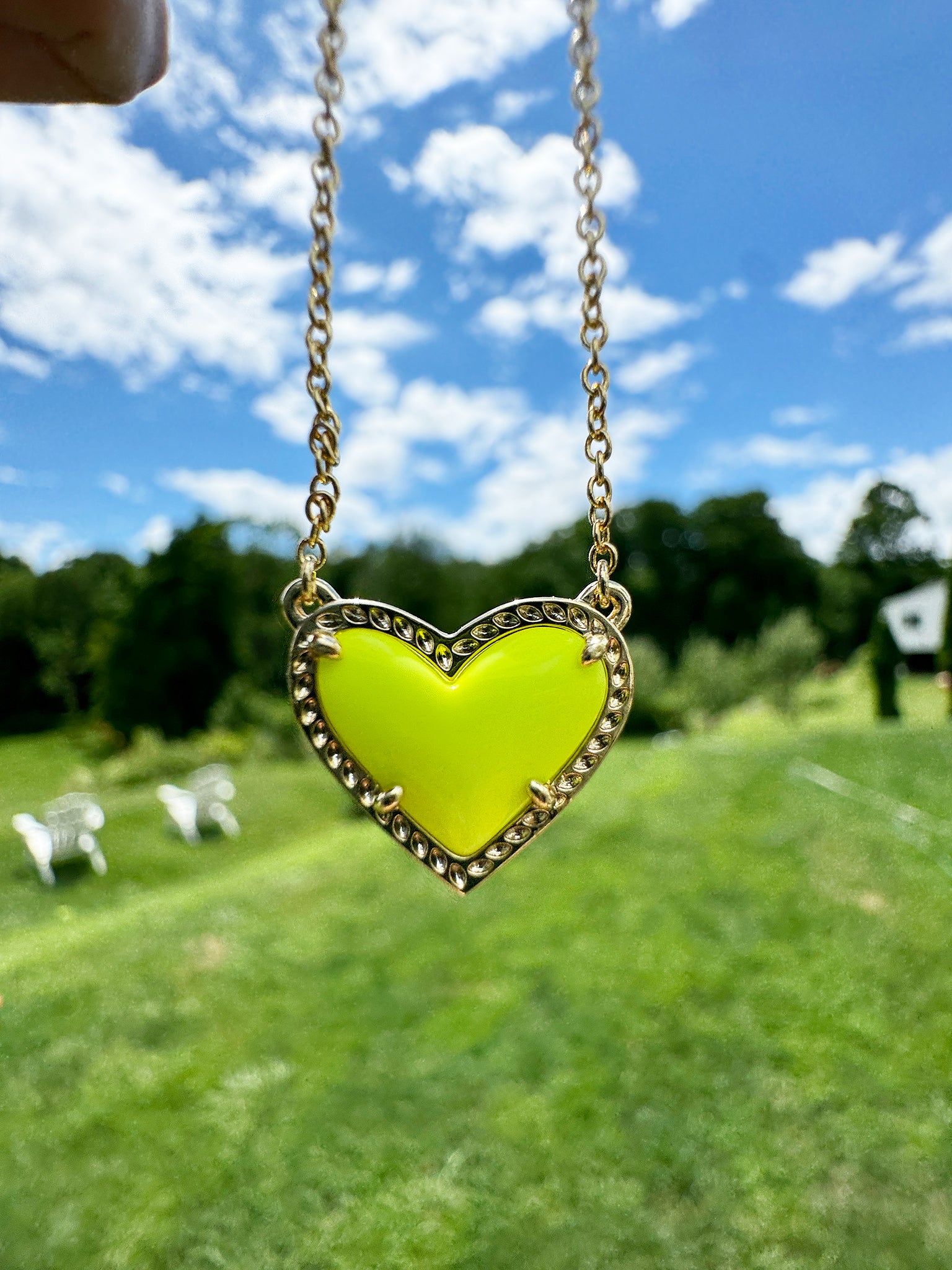 Kendra Scott Ari Heart Pendant Necklace in Chartreuse Yellow Magnesite and Gold