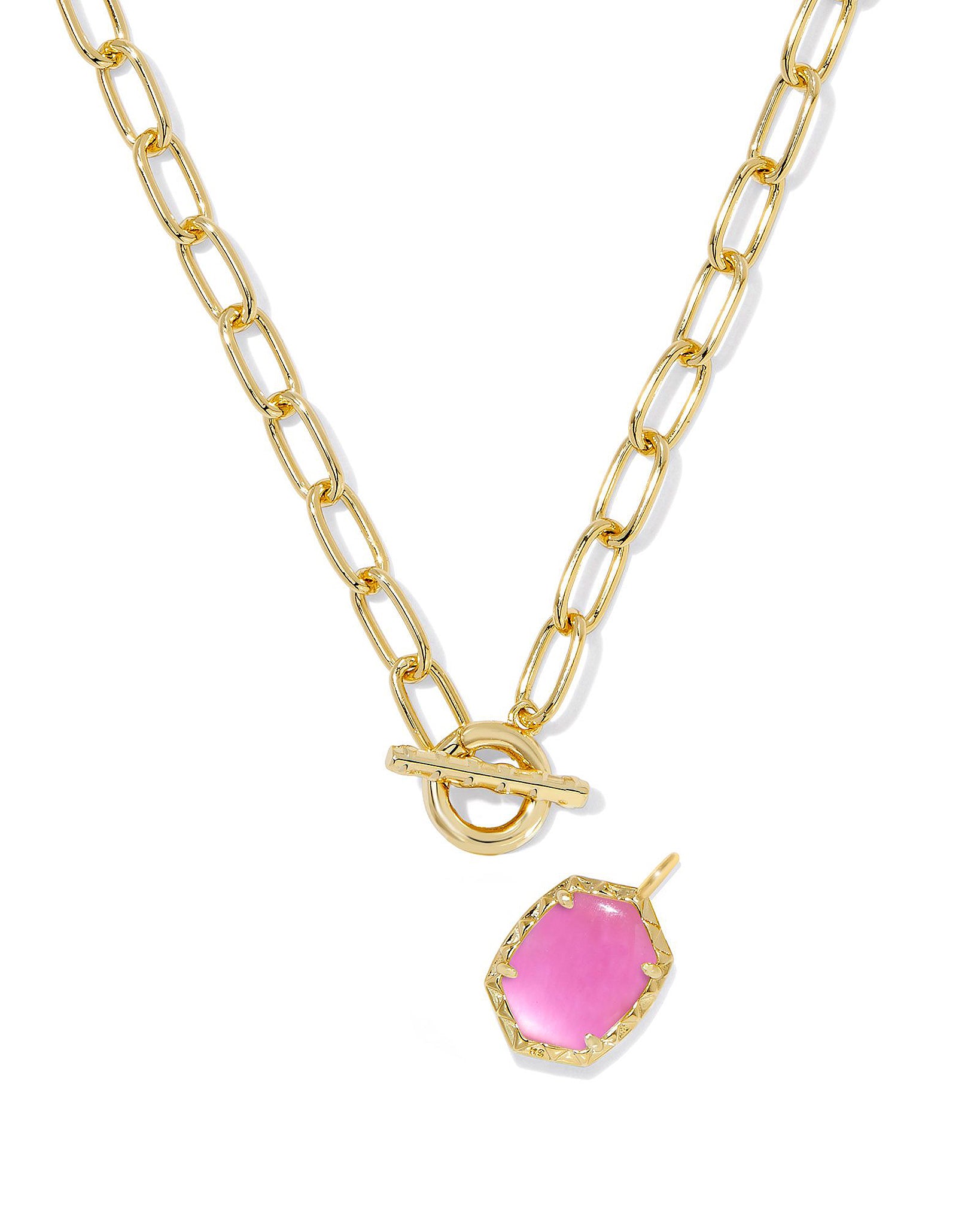 Kendra Scott Daphne Chain Link Pendant Necklace in Azalea Illusion and Gold