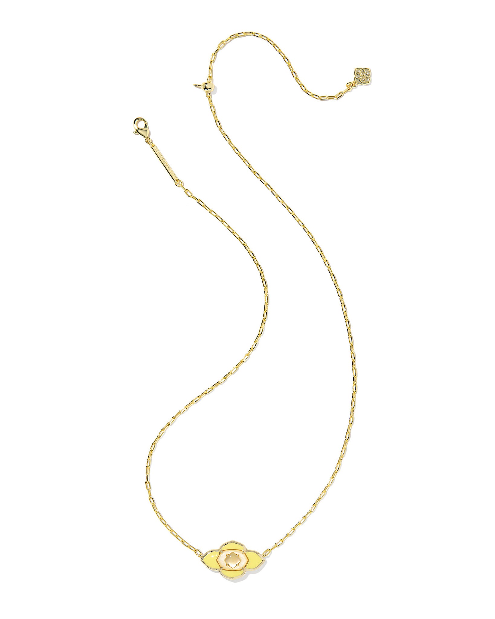 Kendra Scott Abbie Medallion Short Pendant Necklace in Yellow Mix and Gold Plated