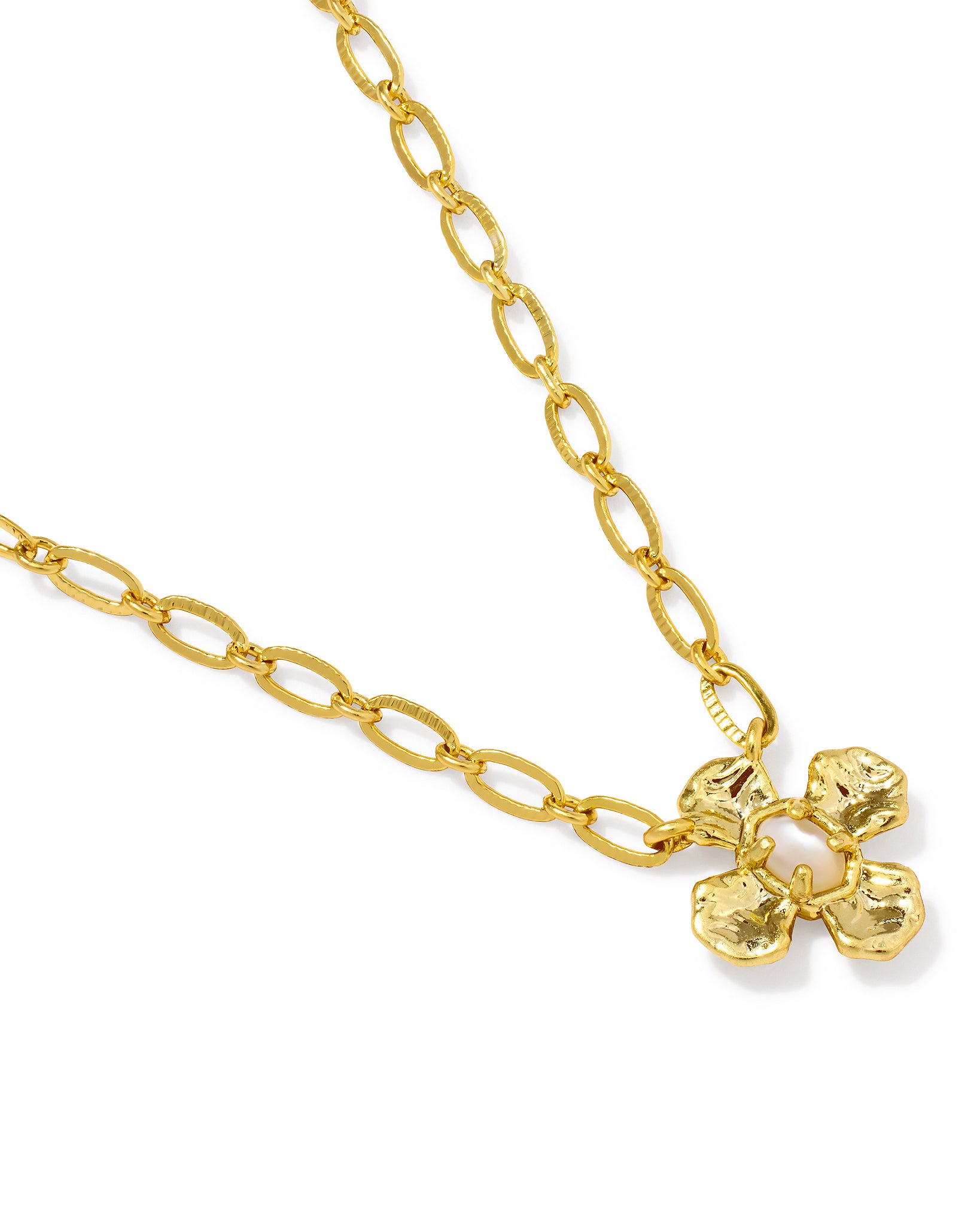 Kendra Scott Leanne Floral Short Pendant Necklace in Natural Mother of Pearl and Gold Plated