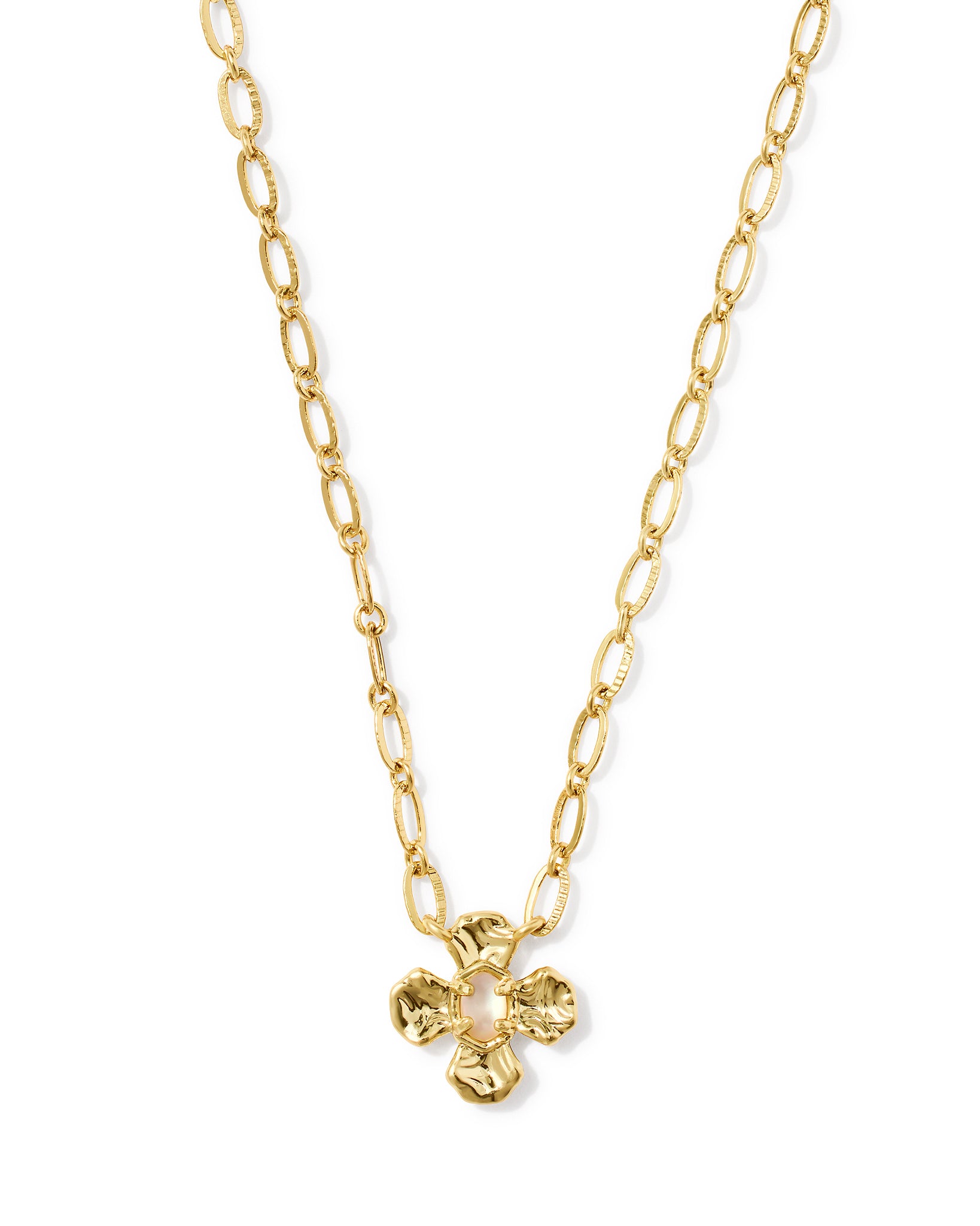 Kendra Scott Leanne Floral Short Pendant Necklace in Natural Mother of Pearl and Gold Plated