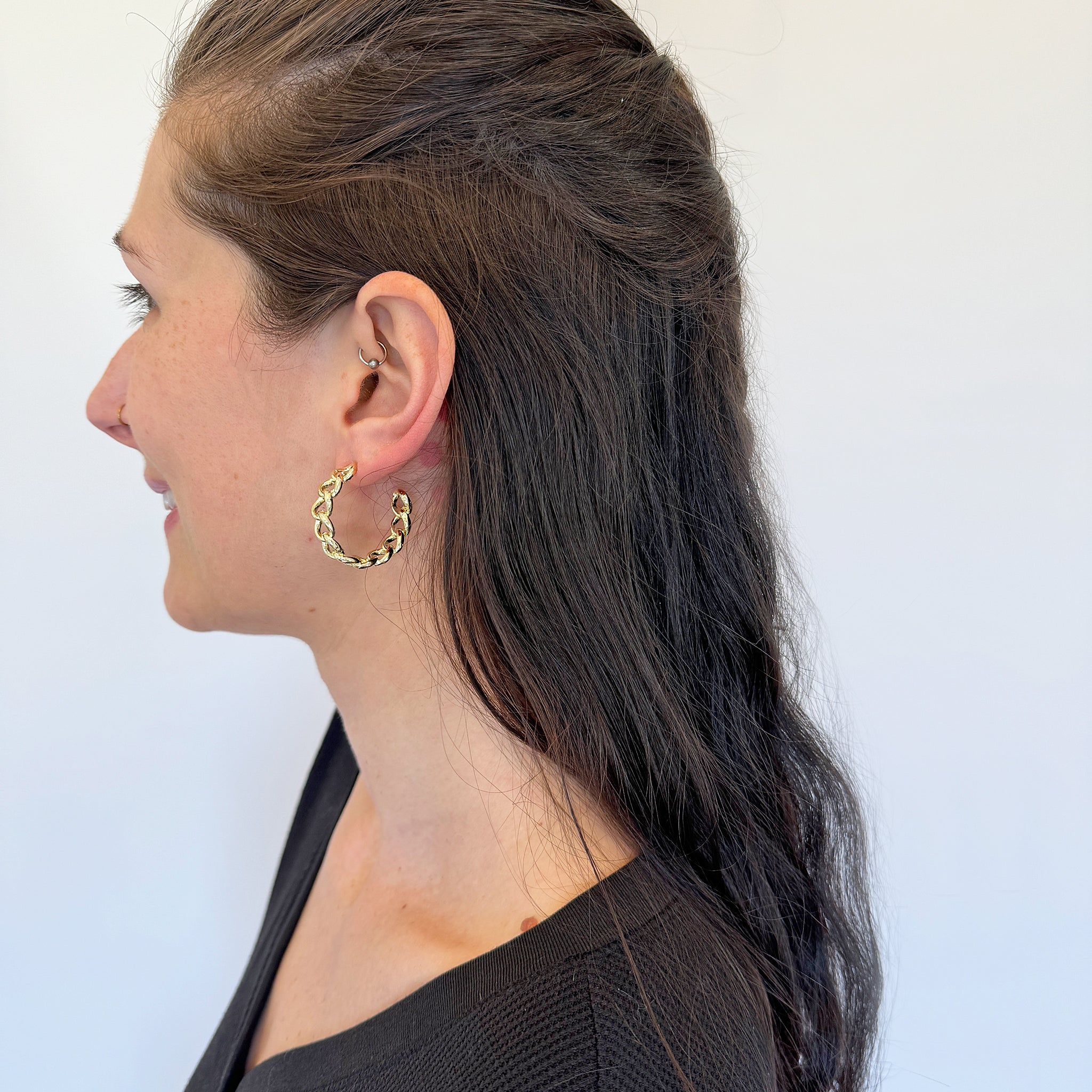 Sheila Fajl Petite Chain Hoop Earrings in Polished Gold Plated