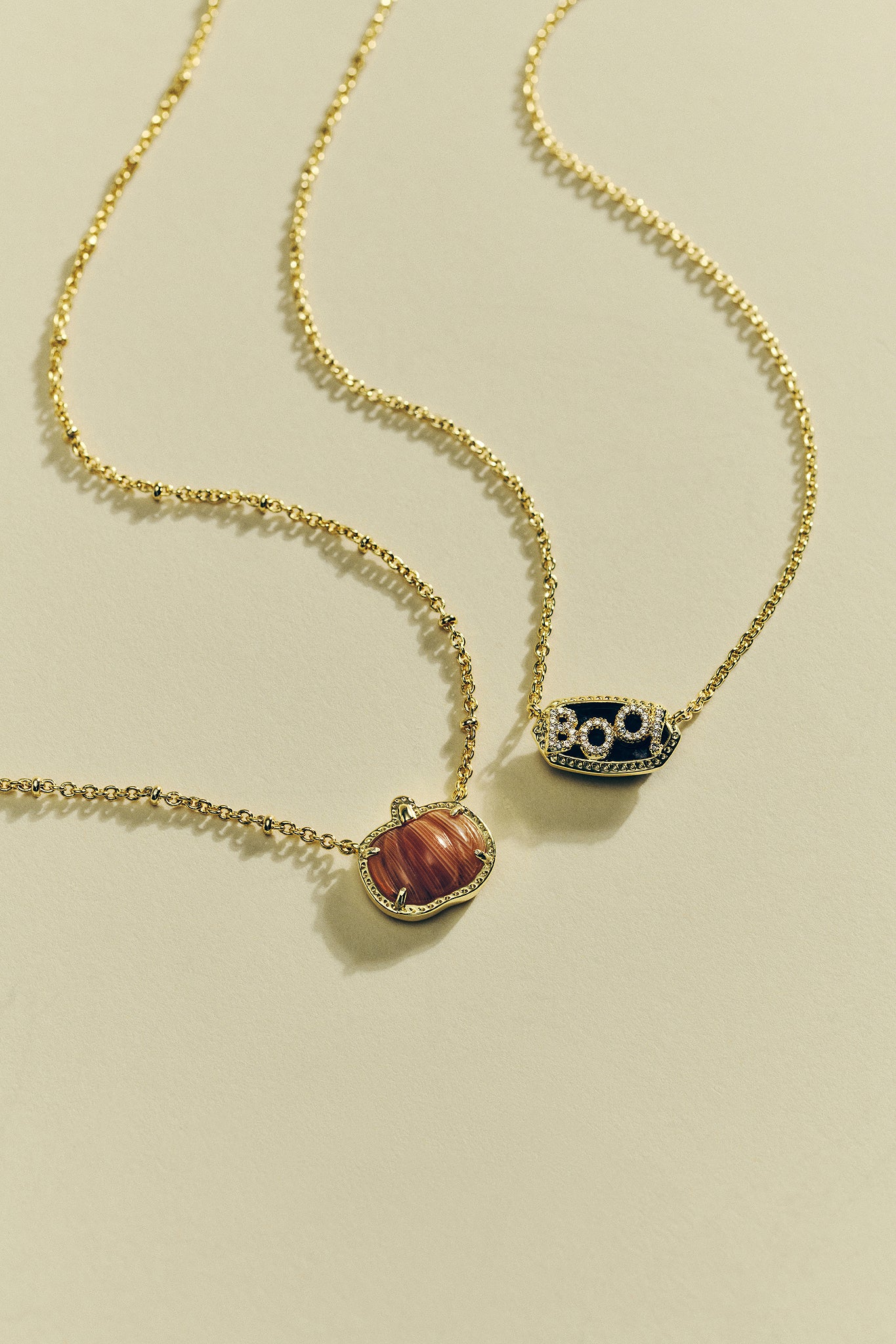 Kendra Scott Pumpkin Short Pendant Necklace in Orange Banded Agate and Gold