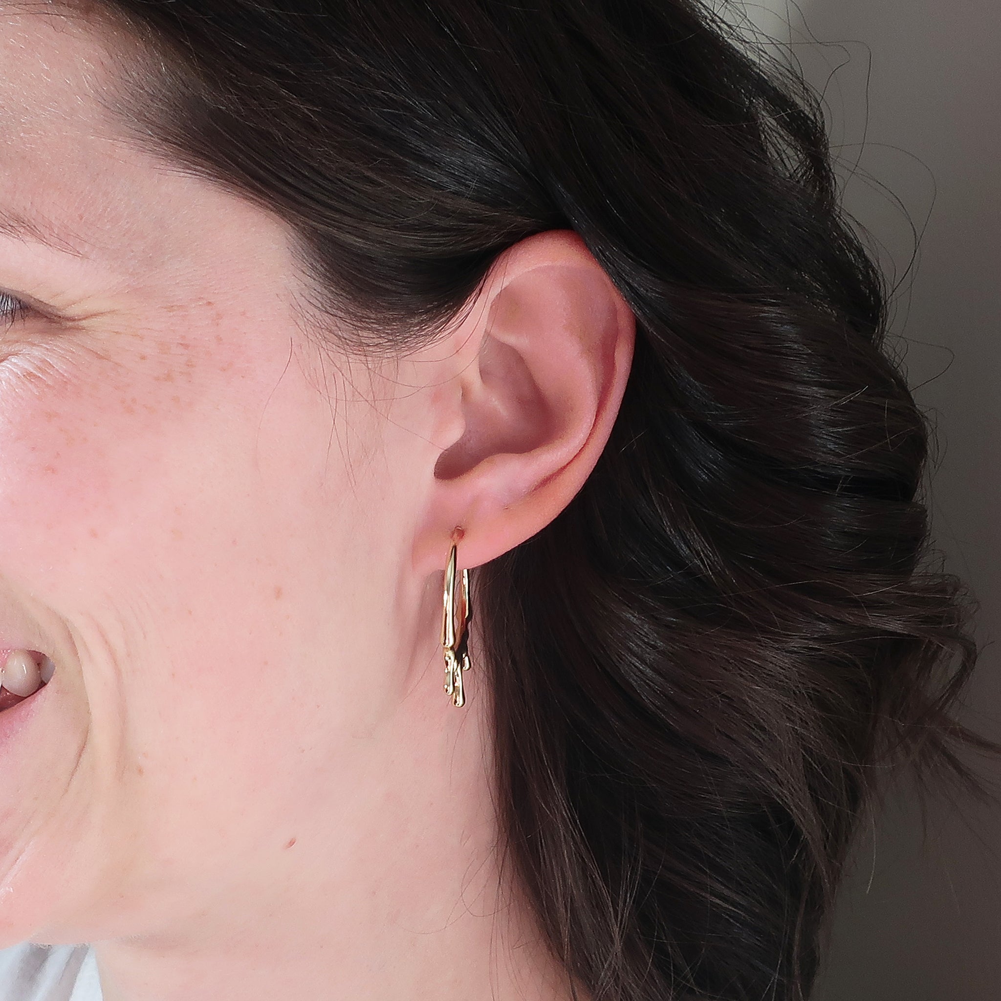 Peter and June Rain Short Drip Hoop Earrings in Polished 18k Gold Plated