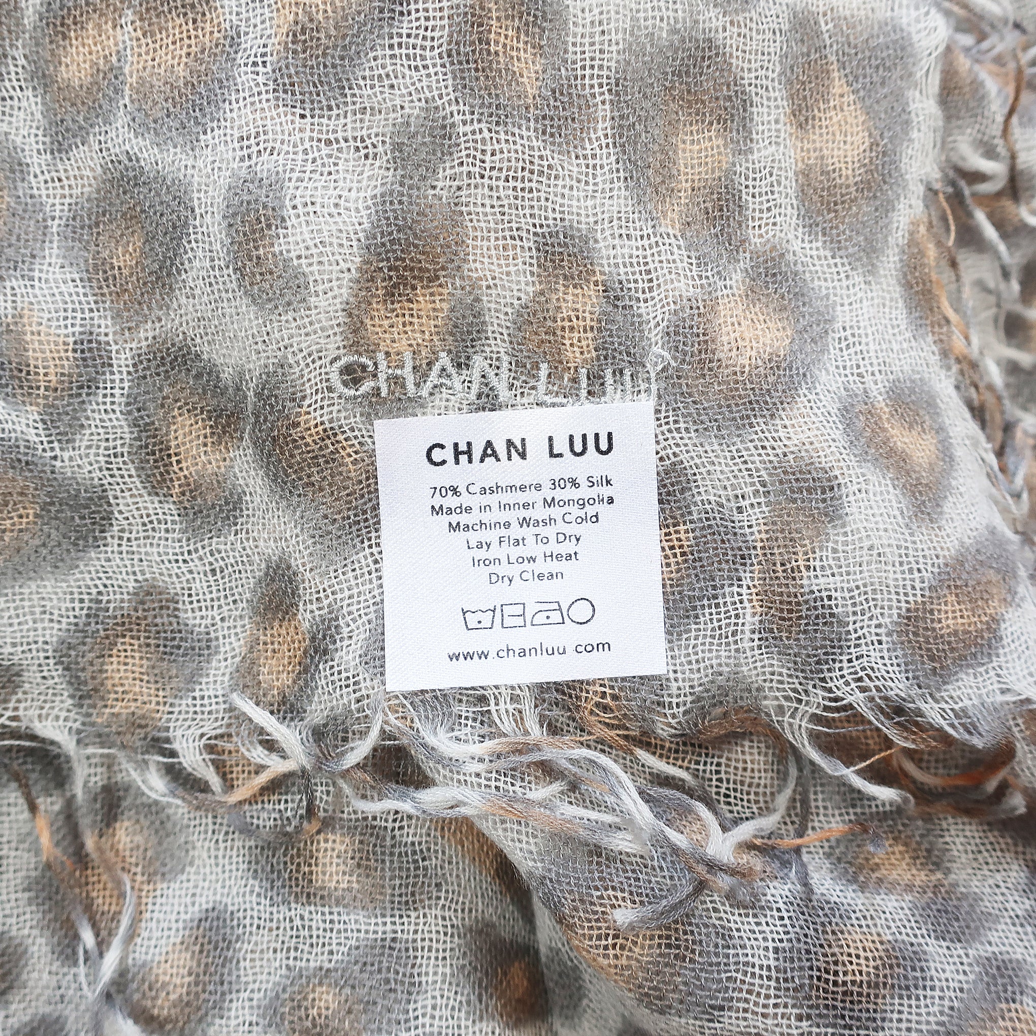 Chan Luu Cashmere and Silk Scarf Shawl in White Leopard Print